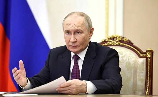 Владимир Путин поздравил профессоров и доцентов, преподавателей и ассистентов российских вузов с Днем преподавателя высшей школы