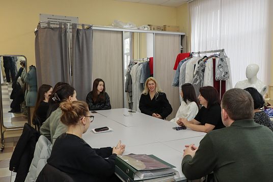 В МГТУ состоялась встреча с модельером-дизайнером Татьяной Гусак!