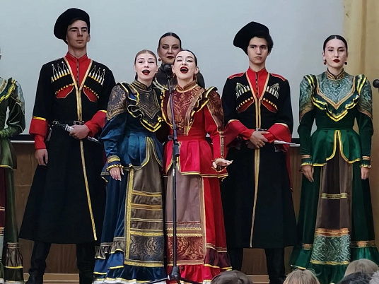Артисты творческого объединения «Звонница» им. Н.И. Уваровой посетили политехнический колледж МГТУ. 