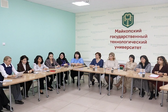 Техническэ сэнэхьатым фэгъэхьазырыгъэнхэмкIэ гъэсэныгъэм имэхьанэ: социогуманитарнэ лъэныкъор
