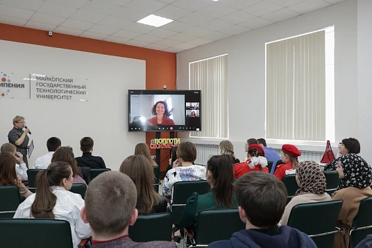 Проектхэм хэхъоныгъэ ягъэшIыгъэнымкIэ экспертыр «Уигухэлъ къыздэгъэхъу» зыфиIорэ зэнэкъокъум хэлажьэрэ командэмэ аIукIагъ