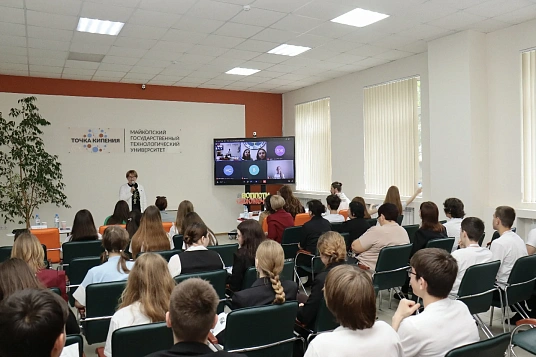 «Уигухэлъ факIу!» зыфиIорэ зэнэкъокъум лъэныкъоу «Медиа» зыцIэм ифинал