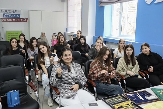 ГущыIэу лIэужхэр зэзыпхырэр: МКъТУ-м адыгабзэмрэ адыгэ тхыбзэмрэ я Мафэ зэрэщахагъэунэфыкIыгъэр 