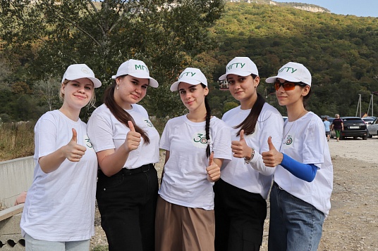 Волонтеры МГТУ на Фестивале адыгейского сыра