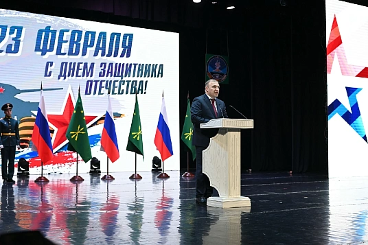 Хэгъэгум иухъумакIо  и Мафэ ипэгъокIэу торжественнэ концертэу къатыгъэм МКъТУ-м иIофышIэхэмрэ истудентхэмрэ еплъыгъэх