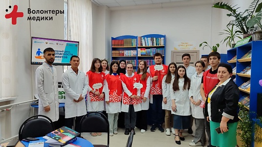 Волонтеры-медики МГТУ провели образовательный лекторий, посвященный коммуникациям с пациентами