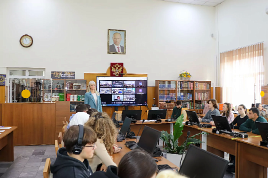 Студенты МГТУ приняли участие в диктанте «Наука большой страны»