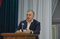 Глава Адыгеи Мурат Кумпилов поздравил ректора МГТУ Саиду Куижеву с переизбранием